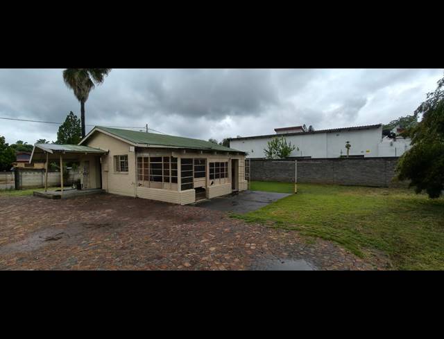 2 BEDROOM HOUSE FOR SALE IN OOS EINDE